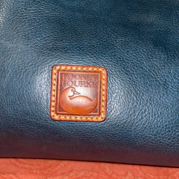 Dooney & Bourke Pebble Grain Twist Strap Hobo bag - Picture 13 of 15